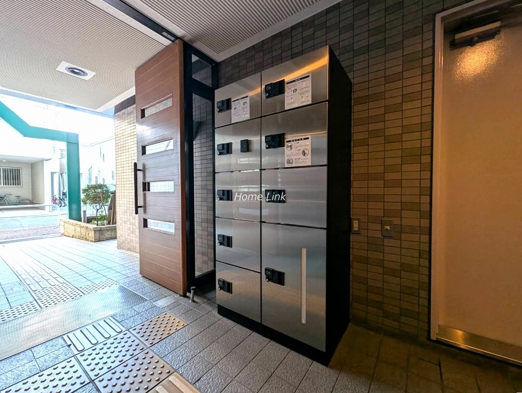 ナイスアーバン池袋山手通り　宅配ボックス